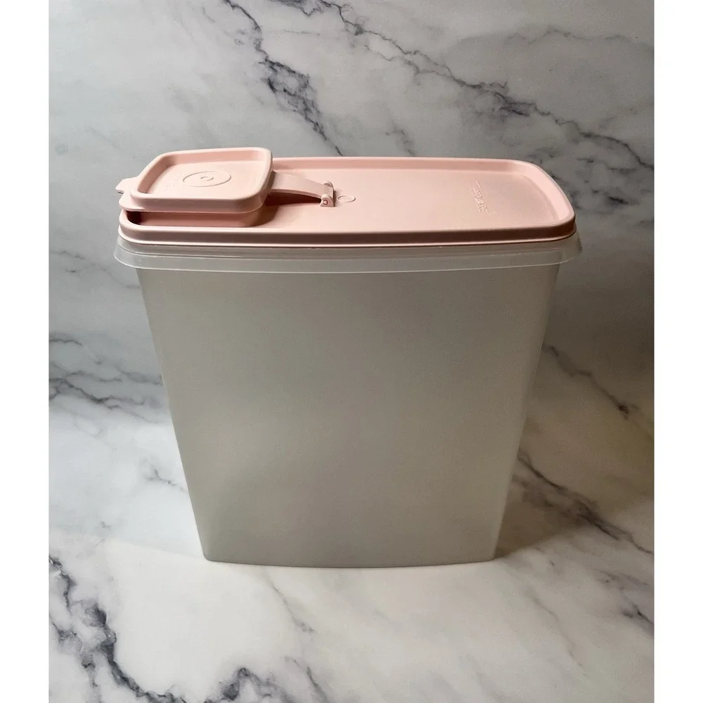 Vintage Tupperware Cereal Keeper With Pink Flip Spout 10
